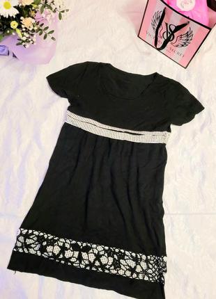 Теплое платье в стразах