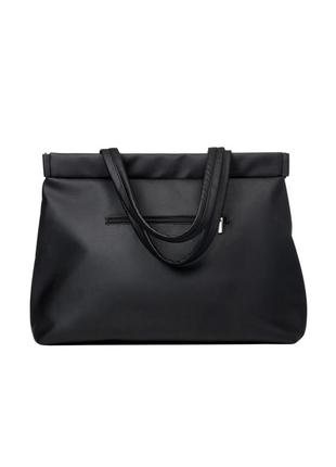 Черная стеганая сумка большая, вместительная и удобная  для женщин4 фото