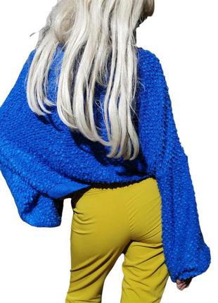 Джемпер в пупырышки оверсайз primark с объёмным рукавом свитер укороченный короткий букле вязаный4 фото