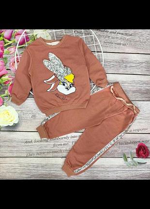 Дуже гарний костюм на дівчинку3 фото