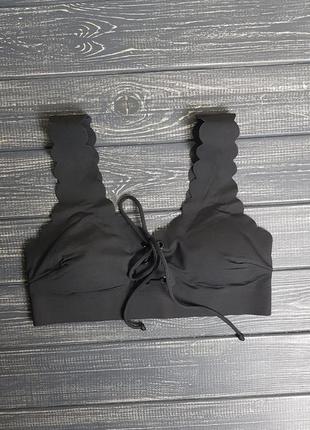 Черный верх от купальника со шнуровкой и фигурными краями от h&m5 фото