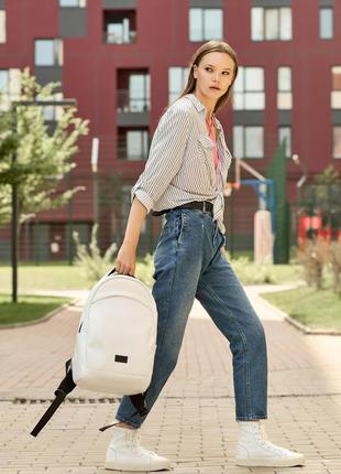Большой, женский прогулочный рюкзак -твоя удобность в стильном аксессуаре