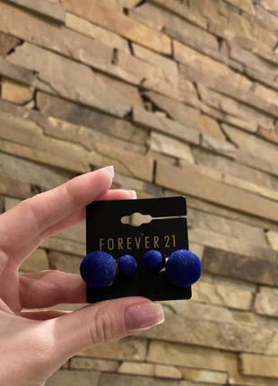 Велюровые сережки пуссеты