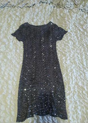 Гарнюща сукня, розмір 46-50