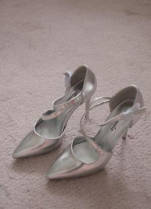 Туфли серебристые на шпильке р.36-41 фото