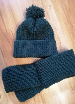 Шапка и шарф темнозелен