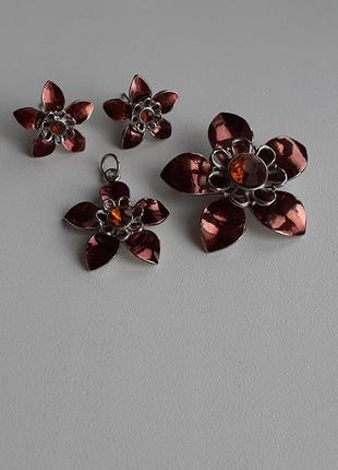 Набір,брошка,сережки та кулон