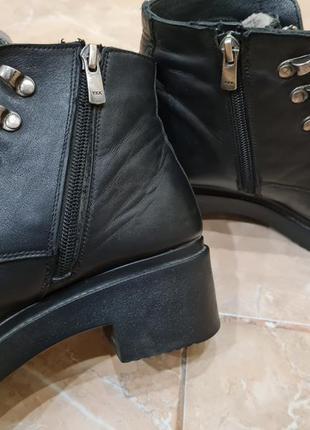 Зимние кожаные ботинки на меху3 фото