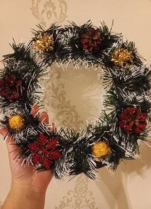 Новорічний різдвяний вінок віночок дуже красивий