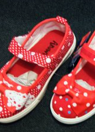 Тапочки для девочек 19-24 размер. румыния