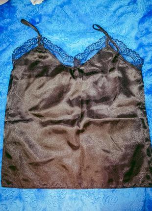 Атласная маечка.