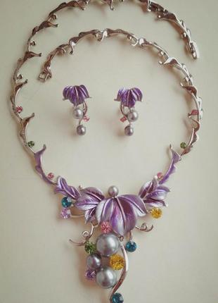 Набор нарядный цветочный, серьги и ожерелья с камушками и жемчугом