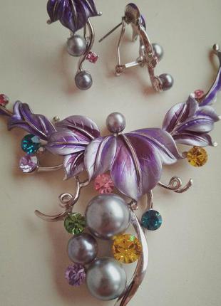 Набор нарядный цветочный, серьги и ожерелья с камушками и жемчугом2 фото