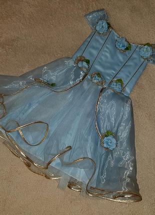 Нарядное платье 3-5 лет на 8 марта