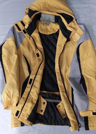 Куртка женская, спортивная размерxl, лёгкая чуть утеплённая тонким слоем синтепона3 фото