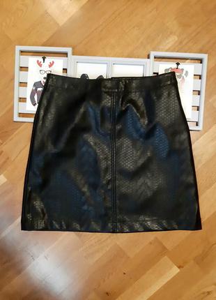Шкіряна спідниця