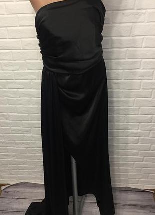 Чорне плаття в підлогу