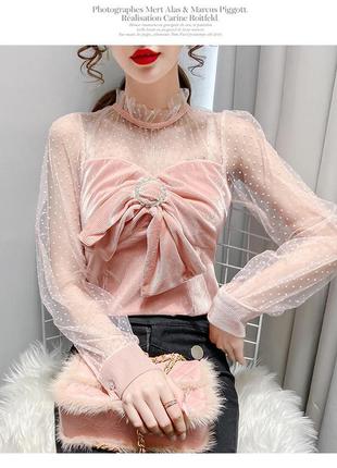 Нарядная женская розовая велюровая блуза с прозрачными рукавами2 фото