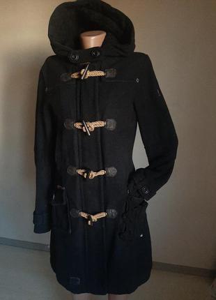 Стильне вовняне пальто бренд
