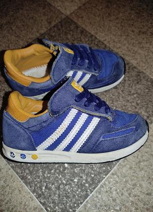 Кросівки adidas 25