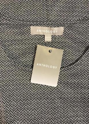 Очень красивое и стильное брендовое платье 19,3.