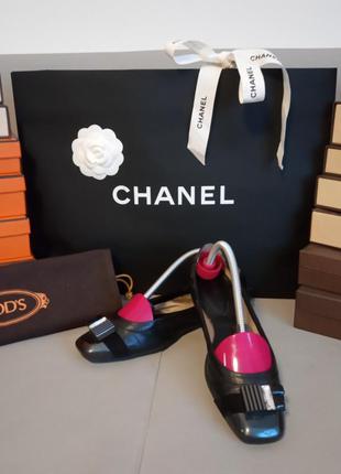 Tod's оригінал! шикарні туфлі/балетки, модна актуальна модель.