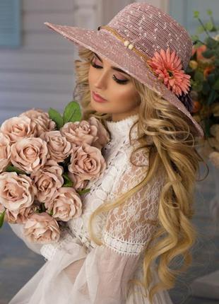 Капелюх з двома яскравими квітами "соломія" - 1819 пудра