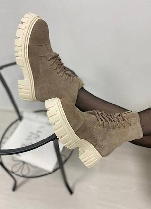 Ботинки натуральная замша капучино деми на высокой подошве трендовые новинка высокие