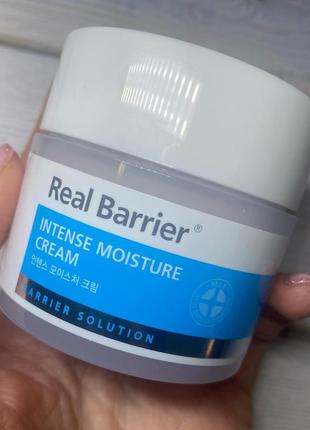 Real barrier intense moisture cream