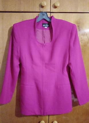 Пиджак малиновый
