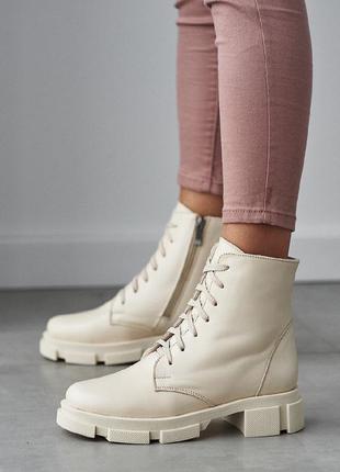 Женские ботинки кожаные зимние бежевые