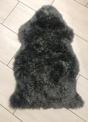 Серый коврик натуральный