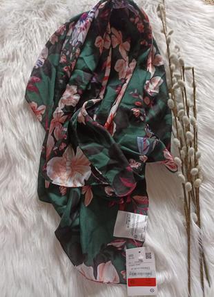 Яркий шёлковый платок/шарф c&a