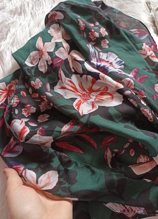 Яркий шёлковый платок/шарф c&a