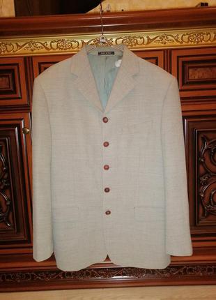 Пиджак блейзер италия светлый, стильный, высокая застежка