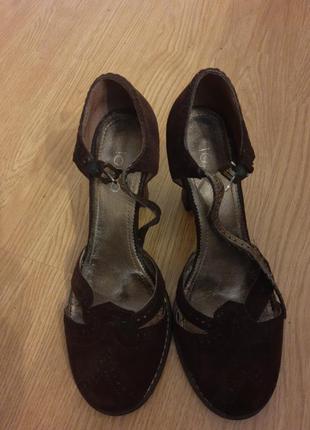 Босоніжки замш,італія