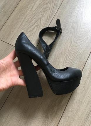 Туфли кожа  крутые 36р