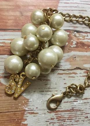 Подвеска украшение на сумку цвет золото жемчуг стразы стекло