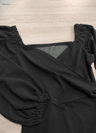 Чёрное платье с открытыми плечами3 фото