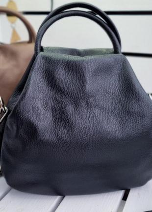Жіноча стильна чорна сумочка із натуральної шкіри італія женская черная крутая сумка из натуральной кожи5 фото