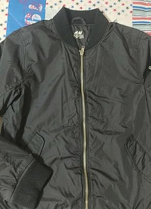 Курточка вітровка