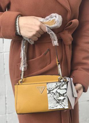 Сумка кроссбоди guess