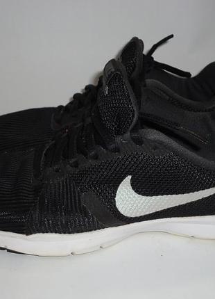 Кросівки nike р. 38,5 устілка 24,5 оригінал (попереду тканина трохи зашита)