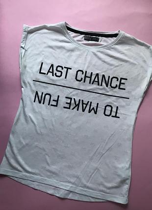 Футболка з написом house