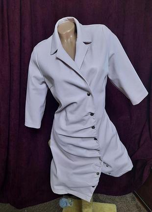 Нежно лавандовое платье из эко кожи