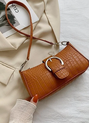 Жіноча коричневий невелика жіноча сумка міні сумочка жіночий клатч бананка рептилія