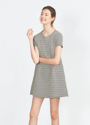 Платье в принт zara