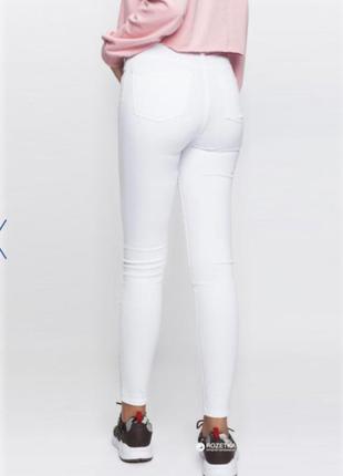 Білі джинси скіні