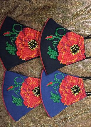 Маска з вишивкою