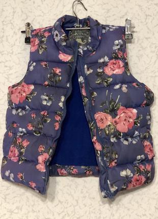 Тепла стьобаний жилет на дівчинку